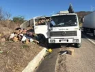 Imagem de acidente envolvendo caminhão na BR-423 em Garanhuns