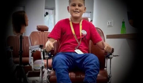 ‘Barbeiro Mirim’, de 14 anos e com mais de 1 milhão de seguidores, é morto a tiros com amigo em Pernambuco
