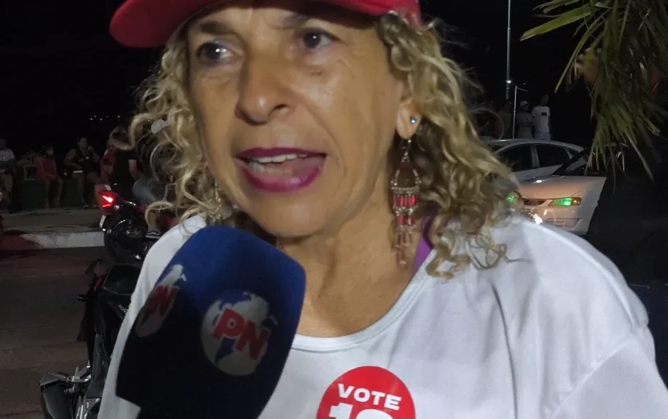 Durante arrastão pró-Lula em Petrolândia, Cristina destaca emoção e momento histórico das eleições
