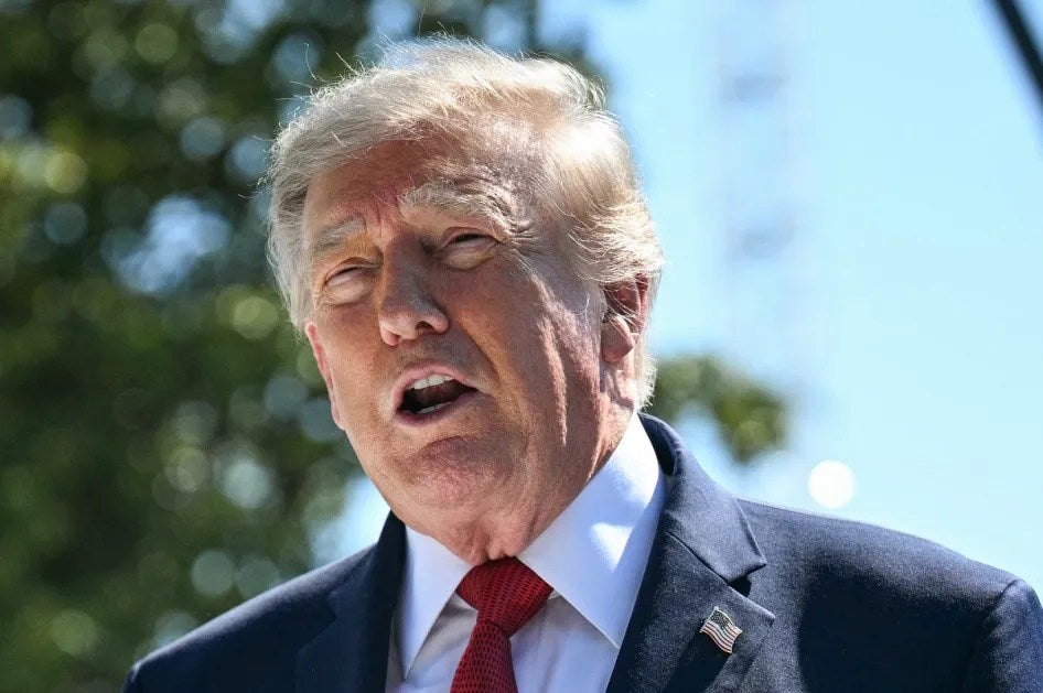Donald Trump em fotografia utilizada pelo Blog do Nill Júnior em notícia sobre eleição brasileira