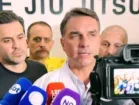 Flávio Bolsonaro durante agenda política