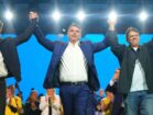 Flávio Bolsonaro ao lado de Ricardo Nunes e Tarcísio de Freitas em registro utilizado pela CNN Brasil