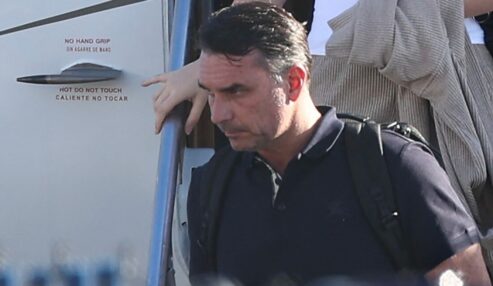 Flávio Bolsonaro se declara ‘presidente eleito’ em carta, apaga publicação e muda texto para ‘líder do Brasil’