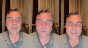 Imagem de Flávio Bolsonaro que ilustra reportagem sobre primeiro pronunciamento após chegada aos Estados Unidos