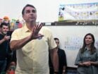 Flávio Bolsonaro durante votação no segundo turno das eleições no Rio de Janeiro