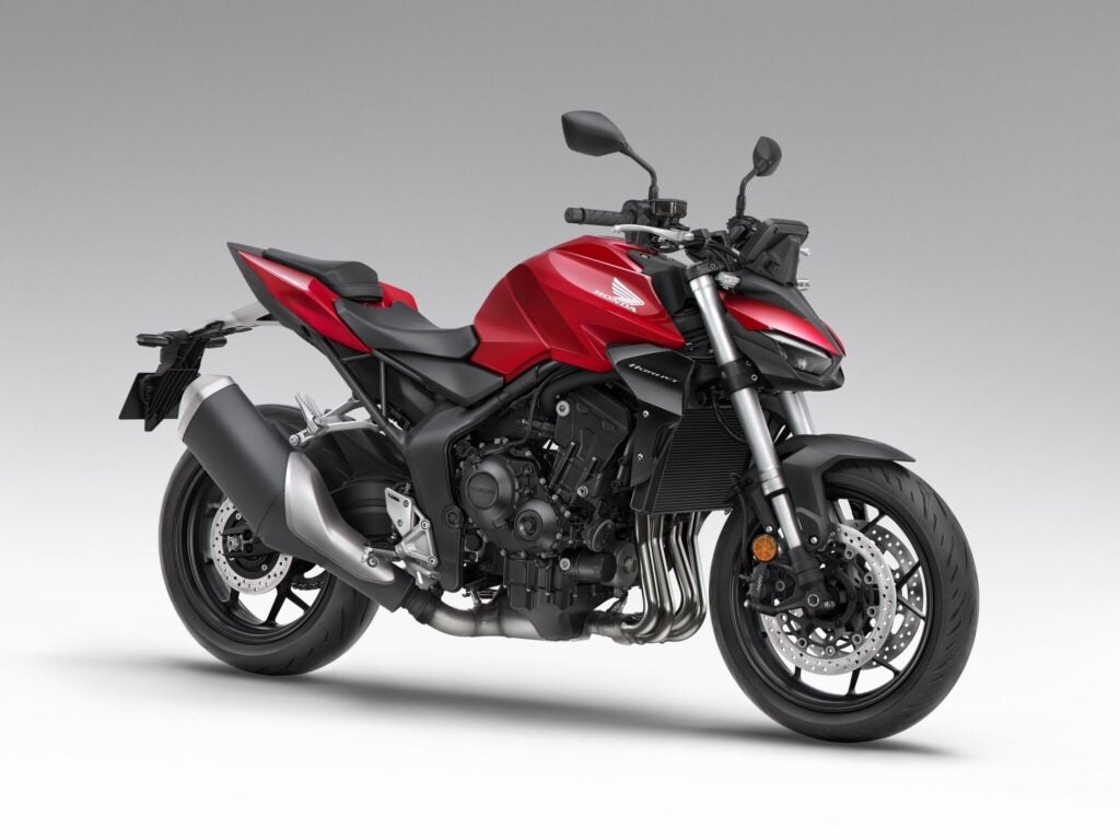 Honda CB1000 Hornet vermelha, motocicleta esportiva de quatro cilindros