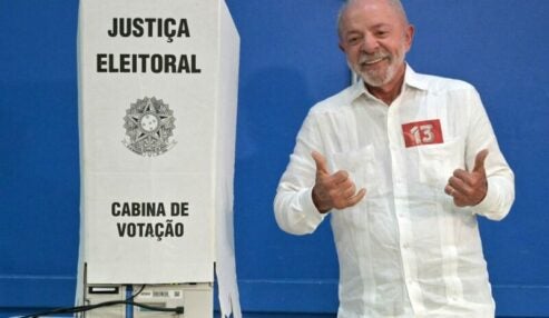 Lula vota em São Bernardo do Campo neste domingo de segundo turno das eleições