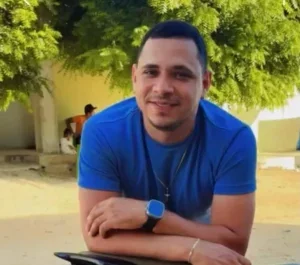 Imagem da cobertura do homicídio de Jean Carvalho em distribuidora de bebidas em Floresta, Pernambuco