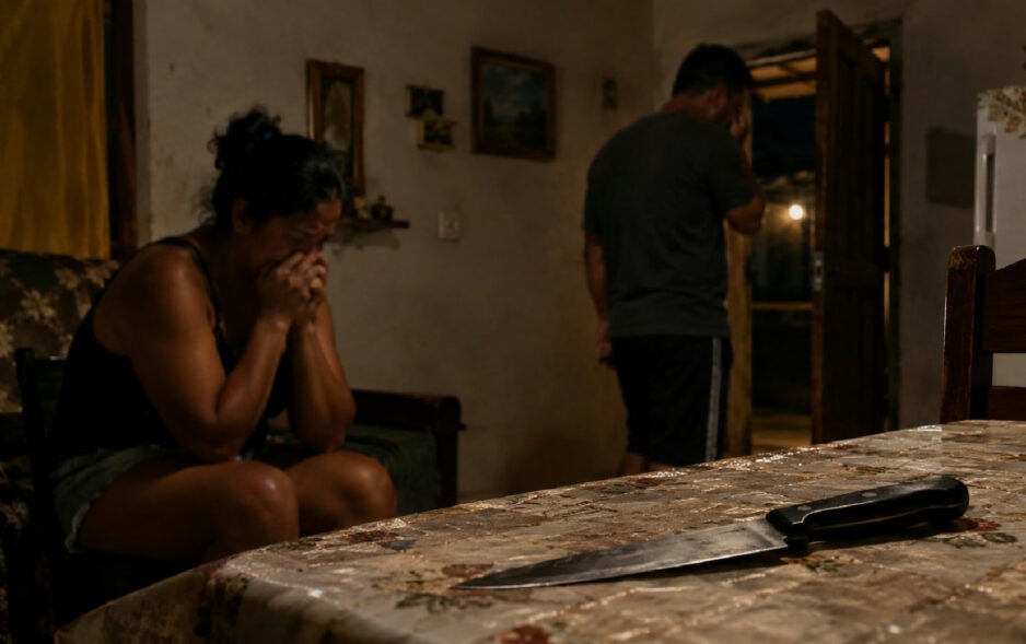 Mulher fere companheiro com faca durante discussão em Paulo Afonso e alega legítima defesa
