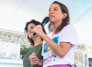 Governadora Raquel Lyra durante agenda no Recife