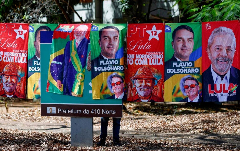 Brasil vai às urnas neste domingo para decidir segundo turno entre Lula e Flávio Bolsonaro