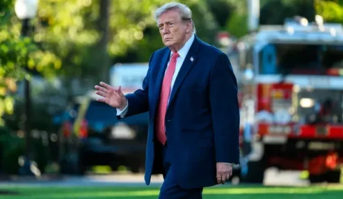 Trump ainda não se manifestou sobre reeleição de Lula; análise aponta risco de tensão diplomática