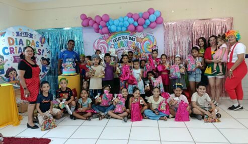 Empresário de Lagoa Grande promove ação solidária e distribui brinquedos para crianças da Escola Maria Juarezita