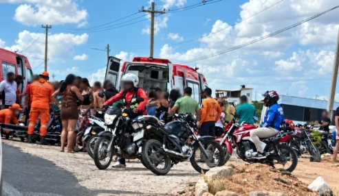 Acidente entre motocicleta e carroça deixa homem ferido na BR-110, próximo ao Posto Rical, em Petrolândia