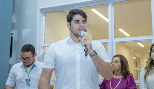 Aninha partiu, mas seu exemplo permanece”: Bruno Marques homenageia a mãe durante inauguração de UBS em Petrolândia