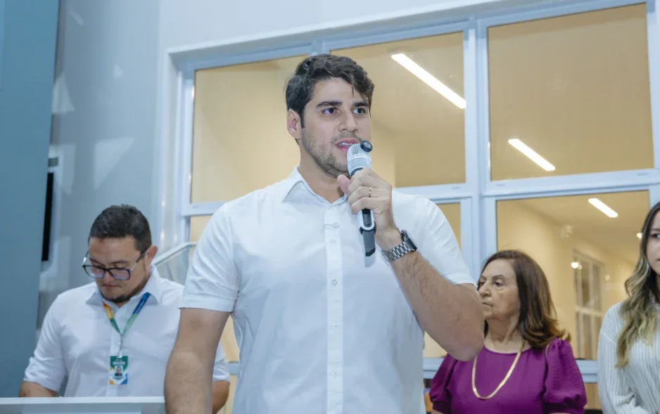 Aninha partiu, mas seu exemplo permanece”: Bruno Marques homenageia a mãe durante inauguração de UBS em Petrolândia