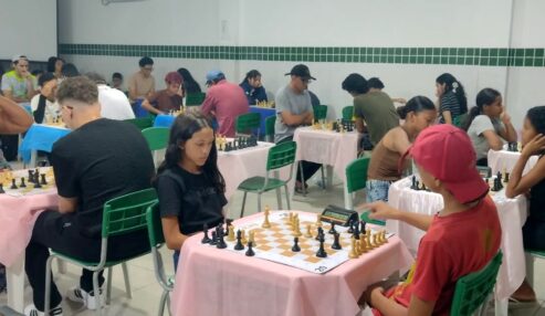 Petrolândia se destaca no Circuito Pernambucano de Xadrez com participação de 58 competidores e conquistas de jovens talentos