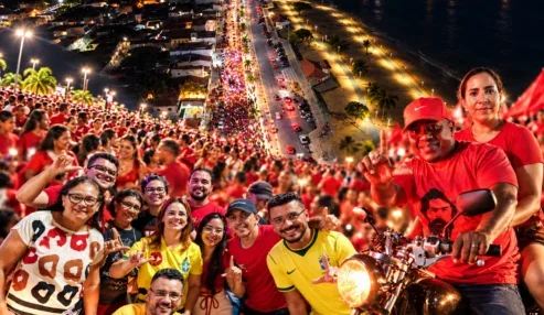 Multidão participa de mega arrastão em apoio à reeleição de Lula em Petrolândia neste sábado (24)