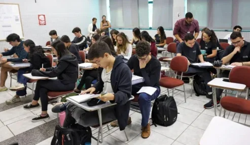 Enem 2026: estudantes têm até domingo (18) para escolher idioma da prova; veja o que acontece se perder o prazo