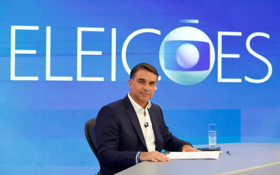 Flávio Bolsonaro será entrevistado pela TV Globo nesta sexta-feira (16); veja horário e transmissão