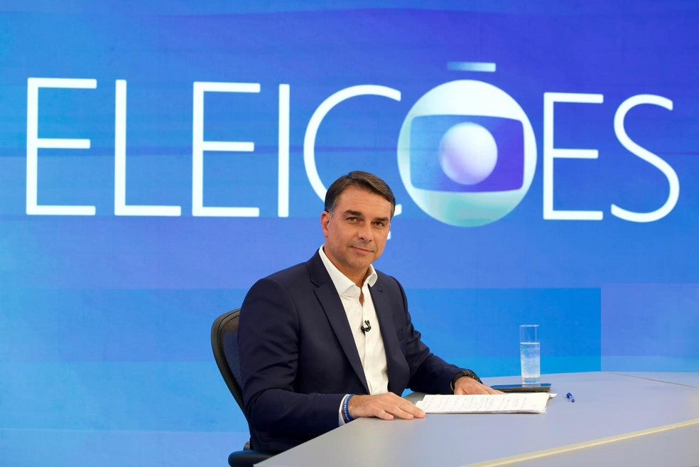 Flávio Bolsonaro em fotografia utilizada pelo Blog do Nill Júnior na notícia sobre entrevista à TV Globo