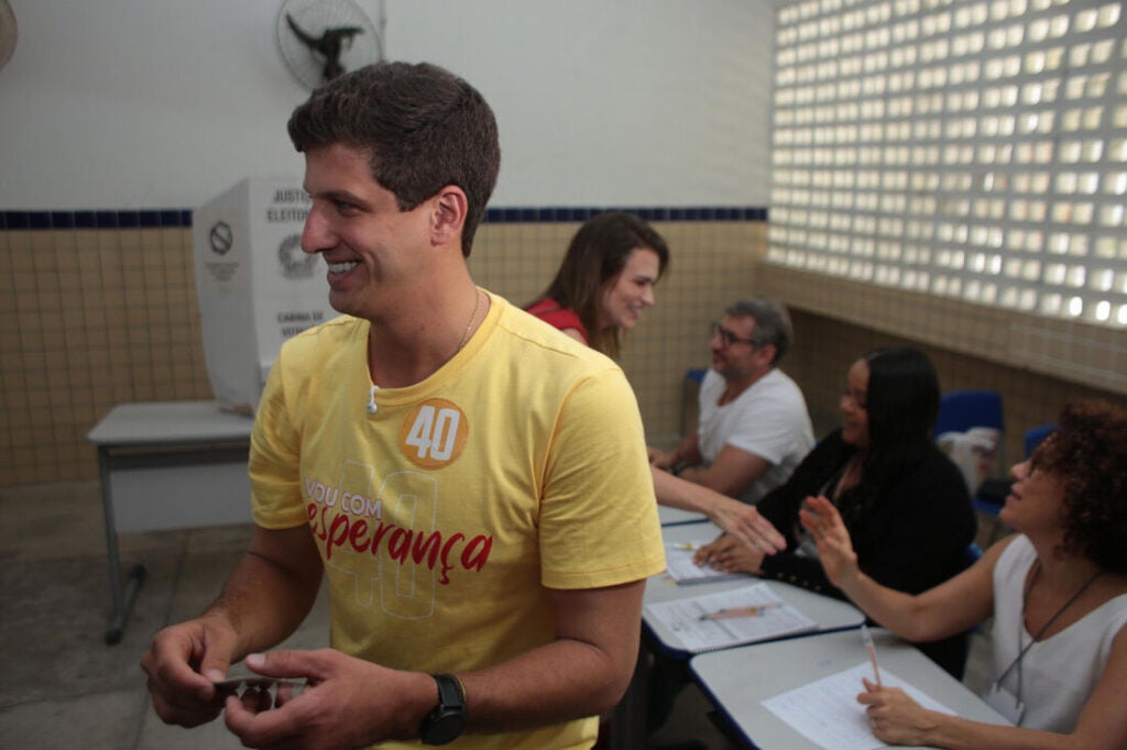 João Campos vota em Apipucos no Recife nas Eleições 2026