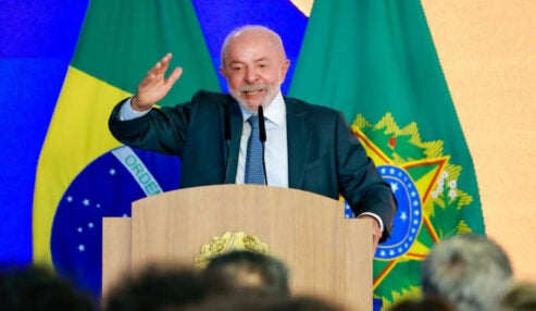Lula prepara carta aos evangélicos, promete diálogo e pede discernimento para votar