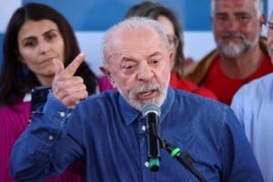 Lula em atividade de campanha em Porto Alegre em outubro de 2026