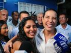 Raquel Lyra durante entrega de casas reformadas pelo programa Reforma no Lar no Recife